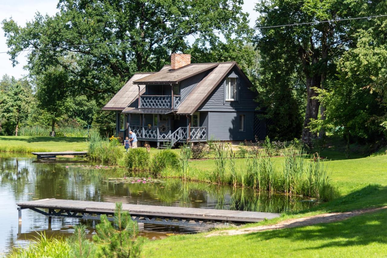 Villa Namelis Prie Sirvintos Upes Su Pirtimi Extérieur photo